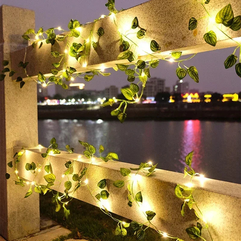 LumiVine LED Leaf Garland 3m
