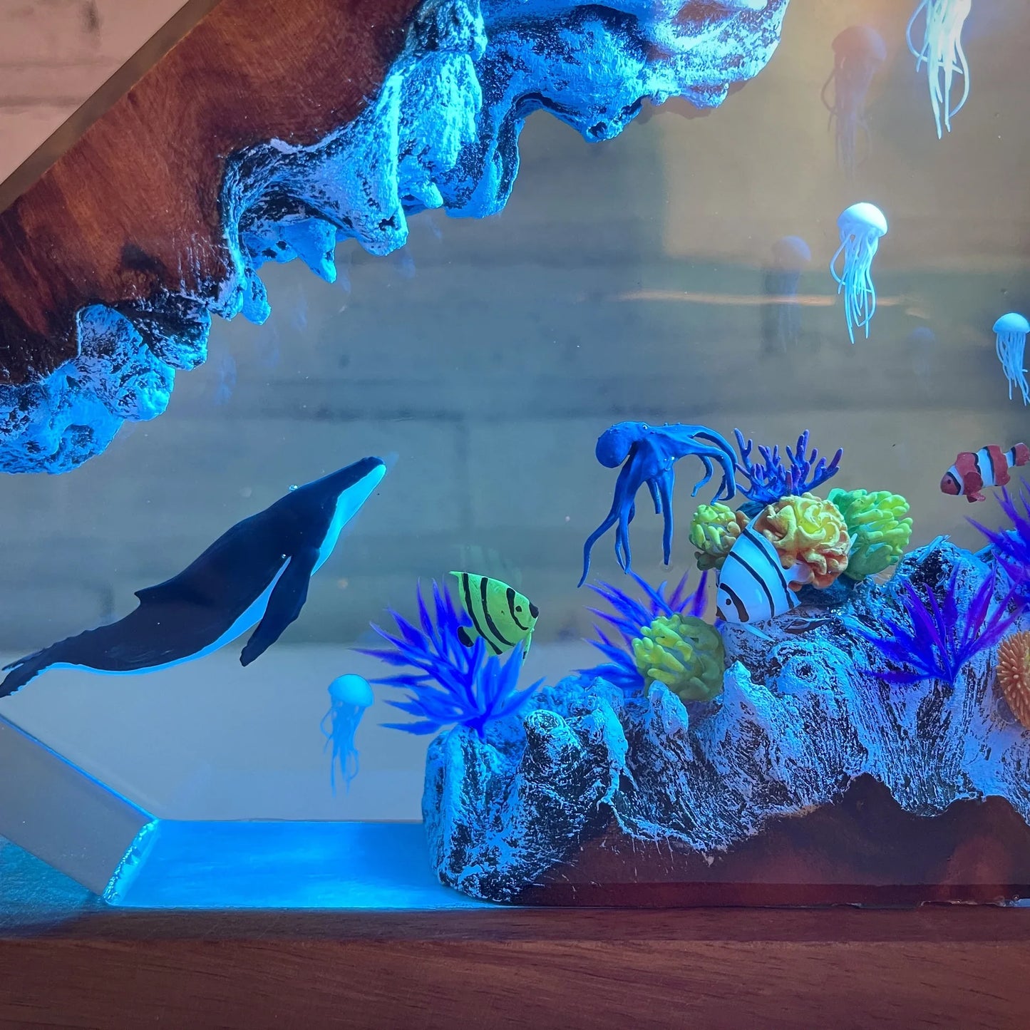 OceanGlow Whale & Jellyfish Lamp