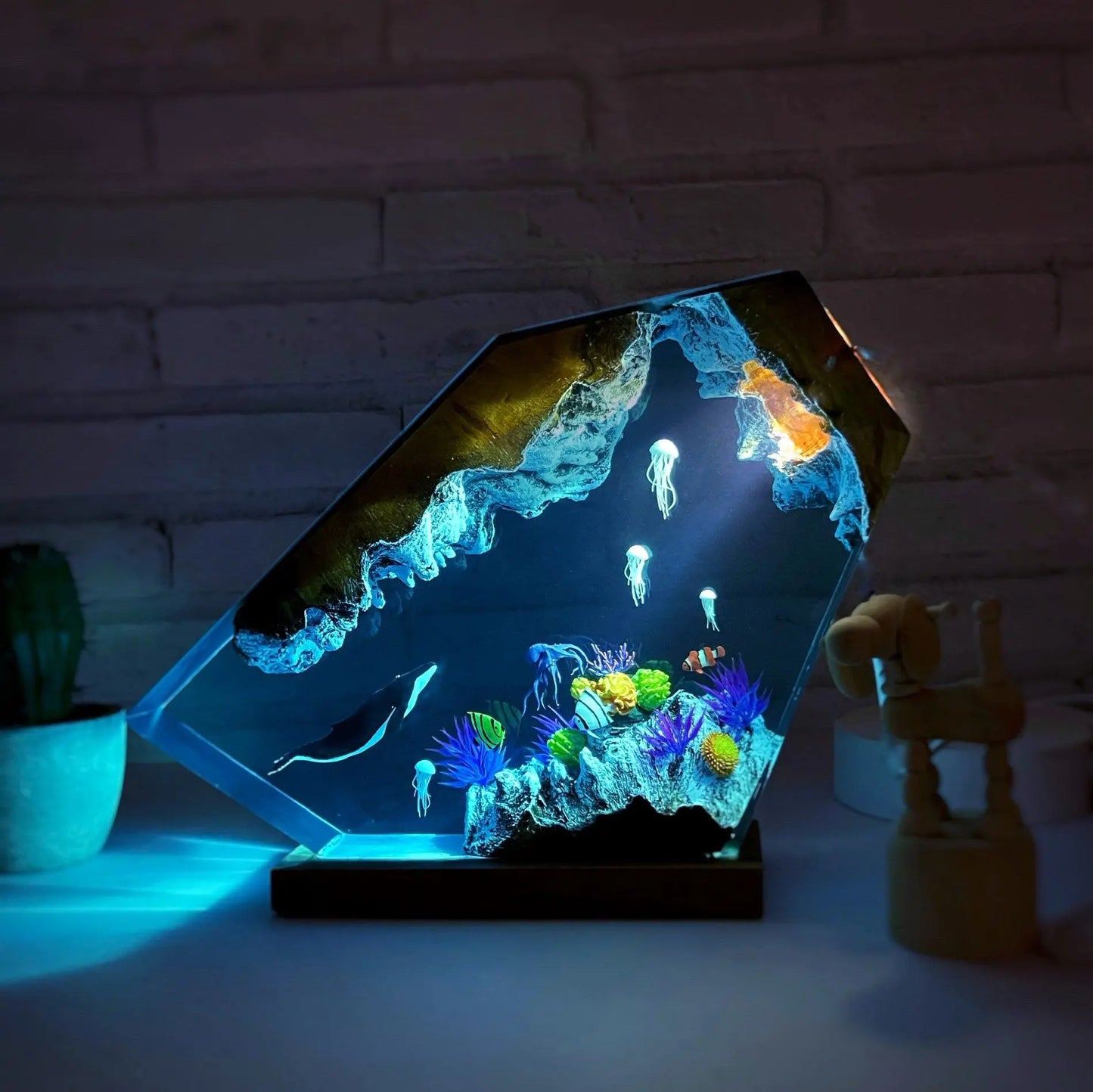 OceanGlow Whale & Jellyfish Lamp