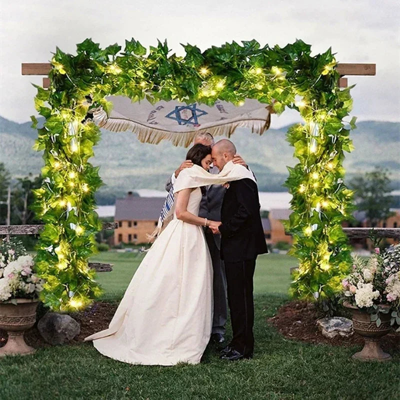 LumiVine LED Leaf Garland 3m